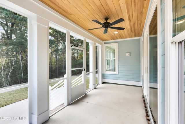 826 Lake Willow Way, Holly Ridge, NC 28445