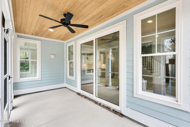 826 Lake Willow Way, Holly Ridge, NC 28445