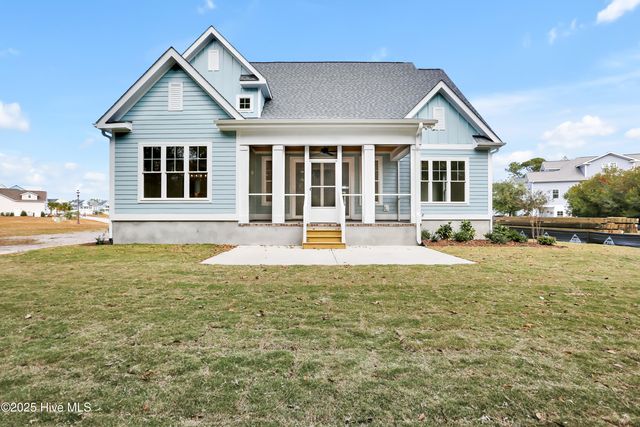 826 Lake Willow Way, Holly Ridge, NC 28445