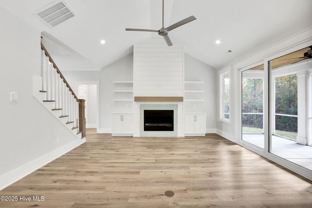 826 Lake Willow Way, Holly Ridge, NC 28445