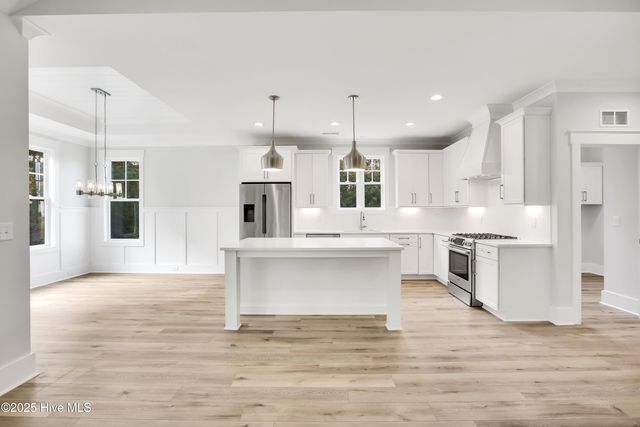 826 Lake Willow Way, Holly Ridge, NC 28445