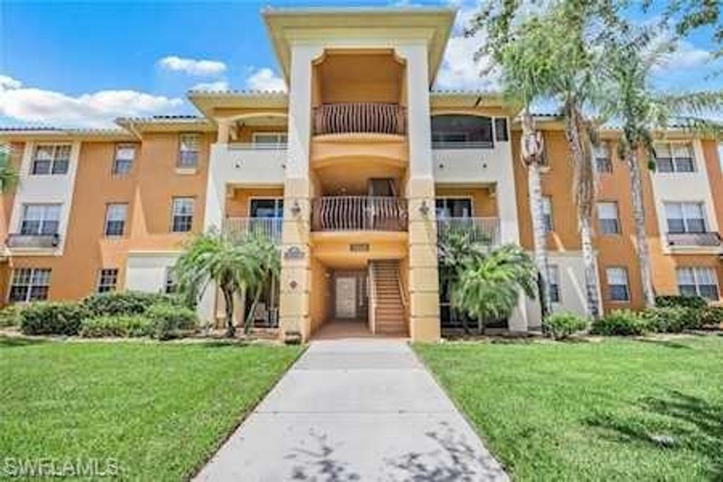 2904 Tuscan DR 104, CAPE CORAL, FL 33909 — photo 2