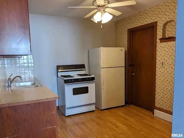 1726 9TH Street, Moline, IL 61265