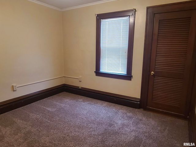 1726 9TH Street, Moline, IL 61265