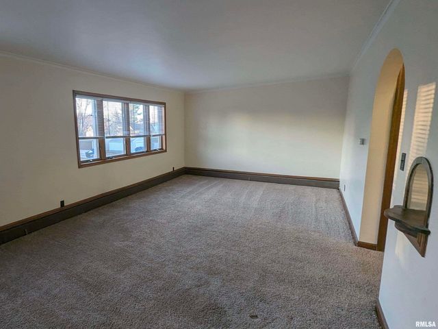 1726 9TH Street, Moline, IL 61265