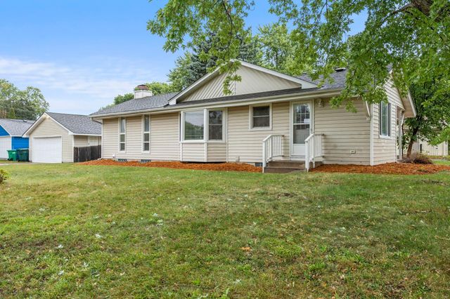 7001 Fremont Avenue N, Brooklyn Center, MN 55430