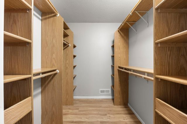 7001 Fremont Avenue N, Brooklyn Center, MN 55430