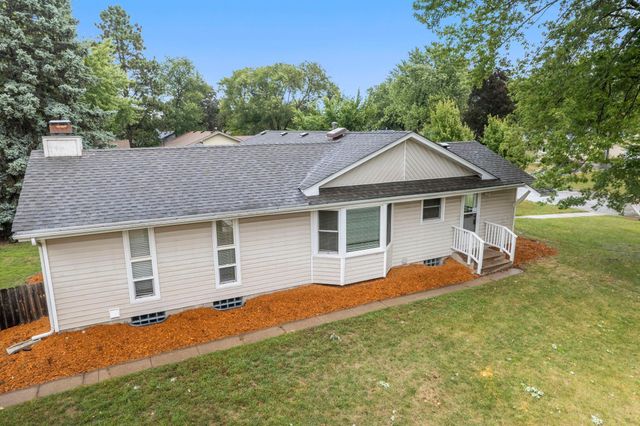 7001 Fremont Avenue N, Brooklyn Center, MN 55430