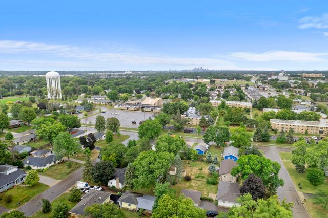 7001 Fremont Avenue N, Brooklyn Center, MN 55430