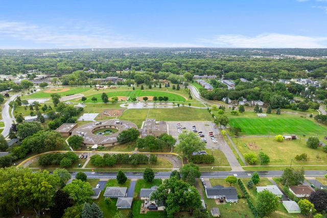 7001 Fremont Avenue N, Brooklyn Center, MN 55430