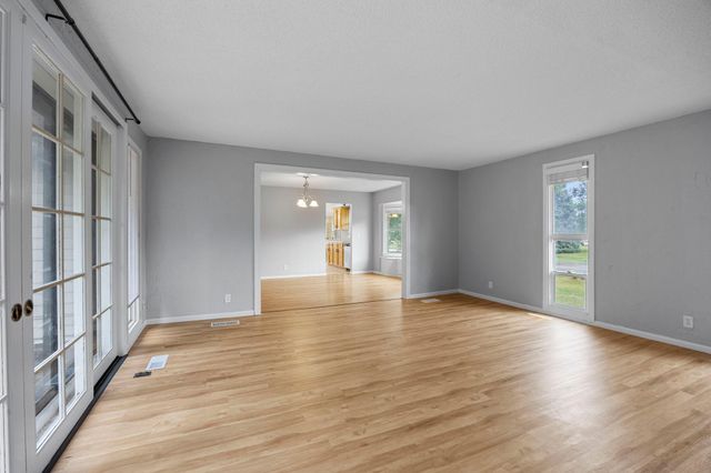 7001 Fremont Avenue N, Brooklyn Center, MN 55430
