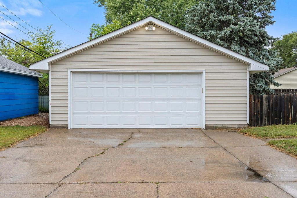 7001 Fremont Avenue N, Brooklyn Center, MN 55430 — photo 3
