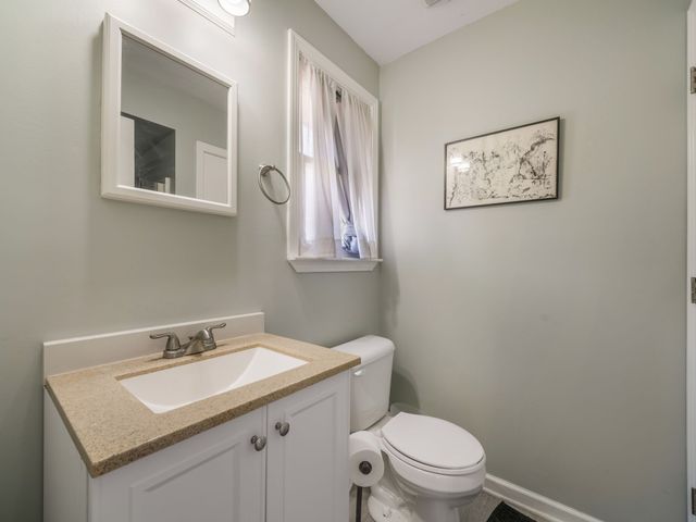 809 Laurel Dr, Clarksville, TN 37043