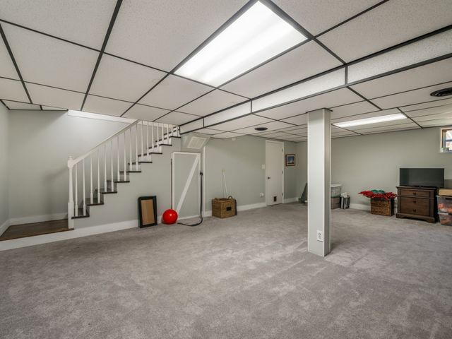 809 Laurel Dr, Clarksville, TN 37043