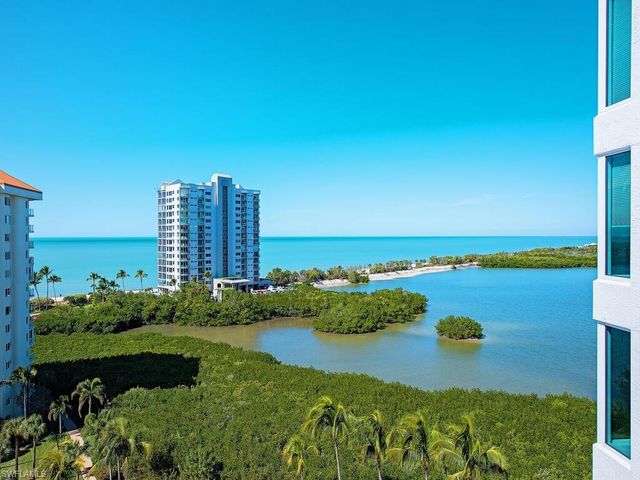 60 Seagate DR # 1001, Naples, FL 34103