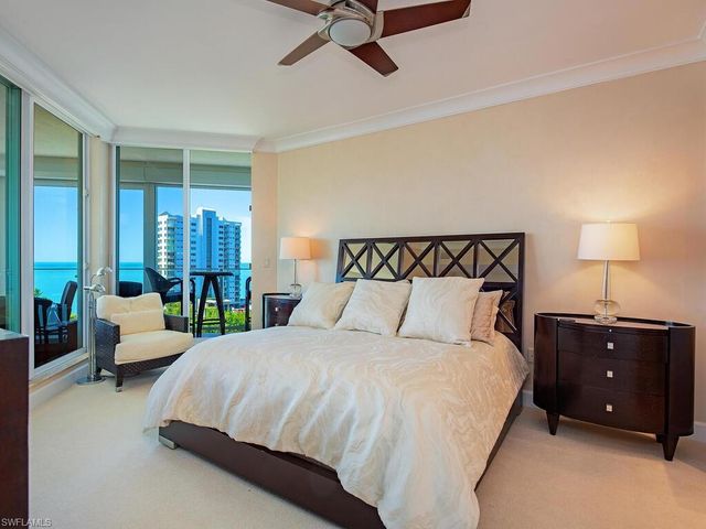 60 Seagate DR # 1001, Naples, FL 34103