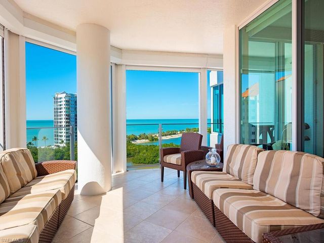 60 Seagate DR # 1001, Naples, FL 34103