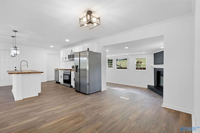 903 Fagan Springs Drive SE, Huntsville, AL 35801