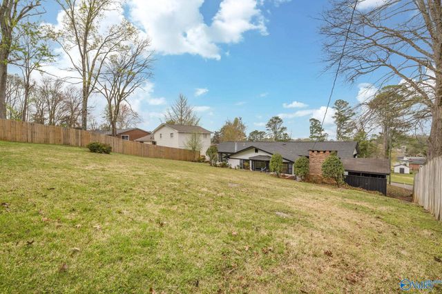 903 Fagan Springs Drive SE, Huntsville, AL 35801