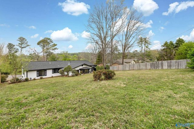 903 Fagan Springs Drive SE, Huntsville, AL 35801