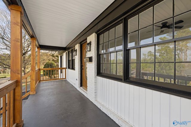 903 Fagan Springs Drive SE, Huntsville, AL 35801