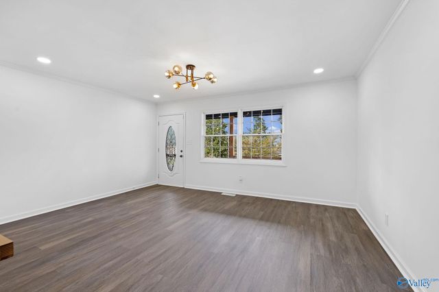 903 Fagan Springs Drive SE, Huntsville, AL 35801