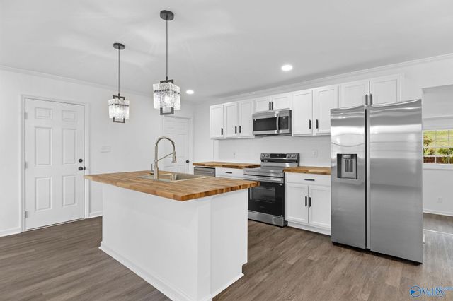 903 Fagan Springs Drive SE, Huntsville, AL 35801