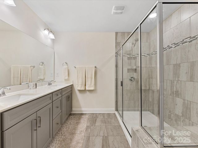 2314 Creekmere Lane, Charlotte, NC 28262