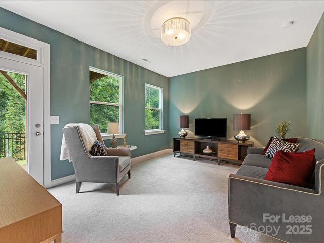 2314 Creekmere Lane, Charlotte, NC 28262