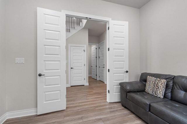 1304 Snowdrop DR, Georgetown, TX 78628