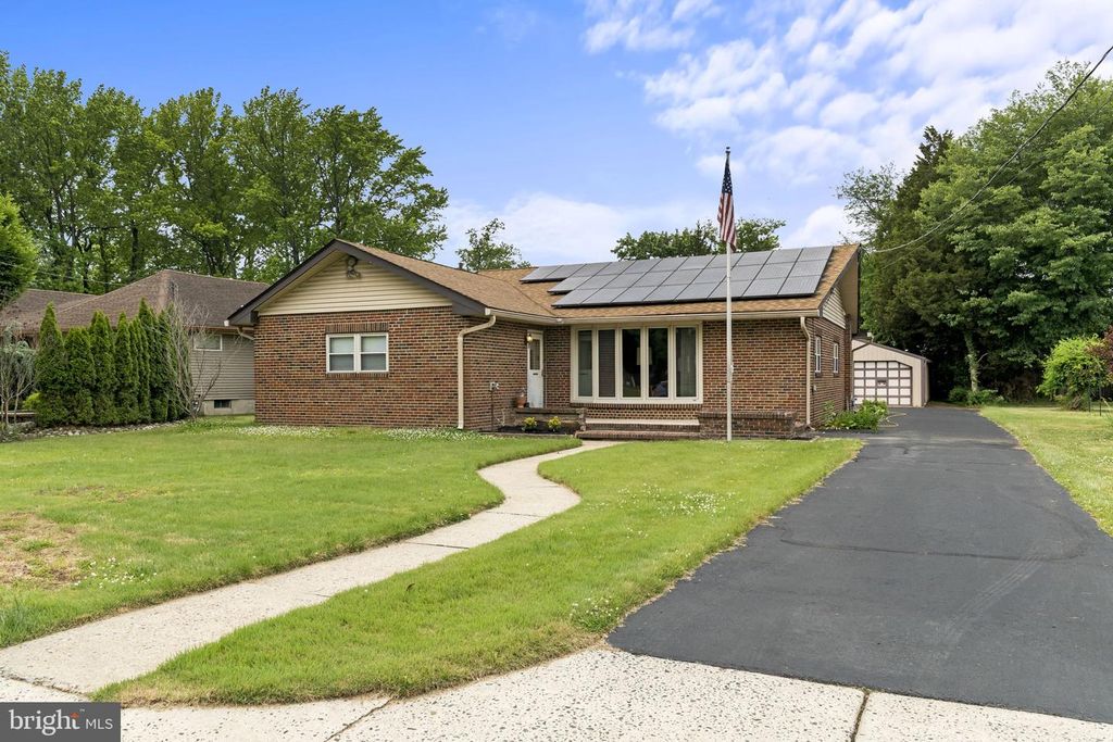 819 MERCER ST, Cherry Hill, NJ 08002