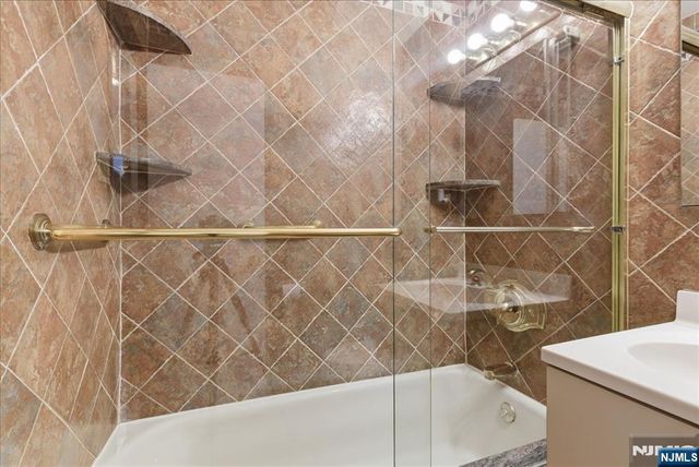 2 Horizon Road 1214, Fort Lee, NJ 07024