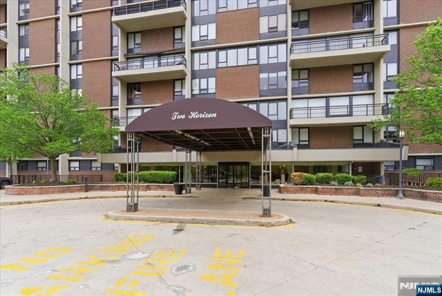 2 Horizon Road 1214, Fort Lee, NJ 07024
