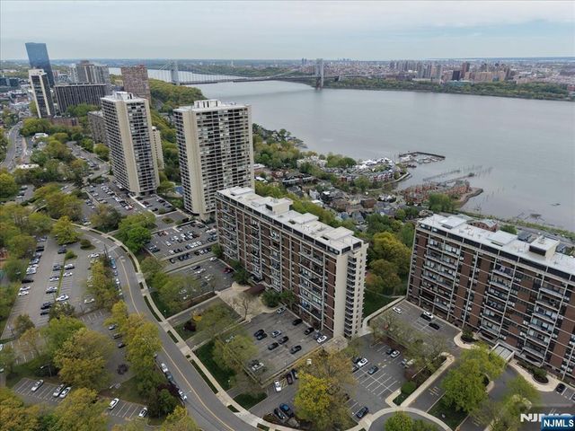 2 Horizon Road 1214, Fort Lee, NJ 07024