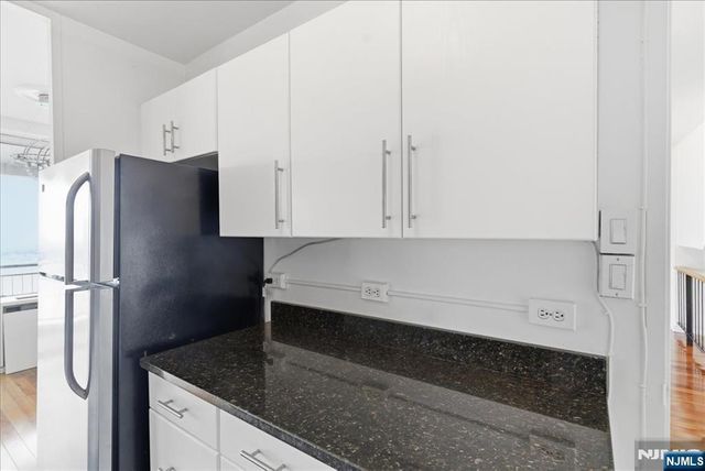 2 Horizon Road 1214, Fort Lee, NJ 07024