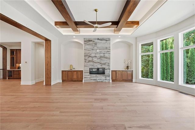 100 Dunhill Court, Loch Lloyd, MO 64012