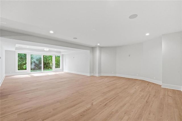 100 Dunhill Court, Loch Lloyd, MO 64012