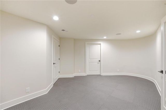 100 Dunhill Court, Loch Lloyd, MO 64012