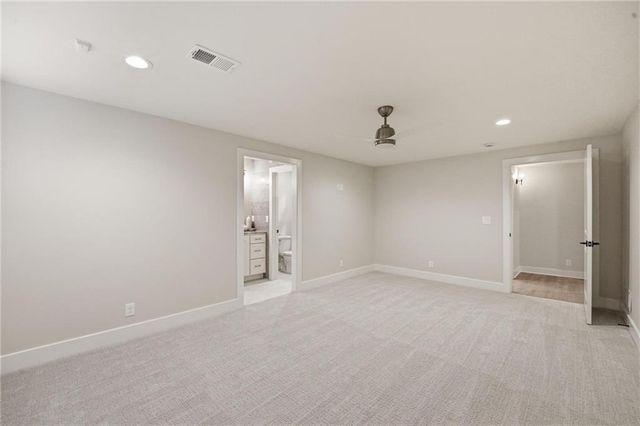 100 Dunhill Court, Loch Lloyd, MO 64012