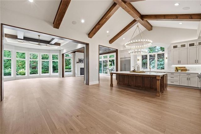 100 Dunhill Court, Loch Lloyd, MO 64012