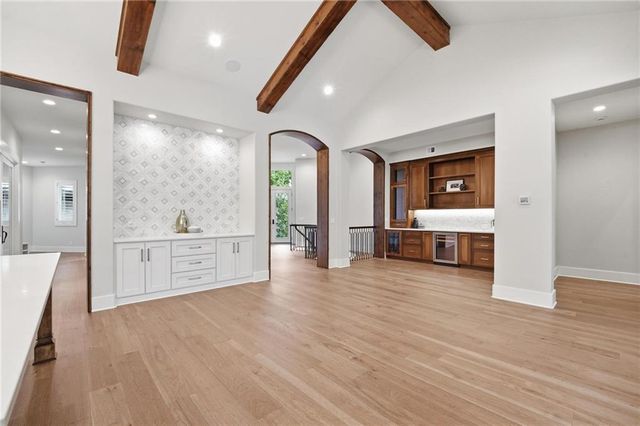 100 Dunhill Court, Loch Lloyd, MO 64012
