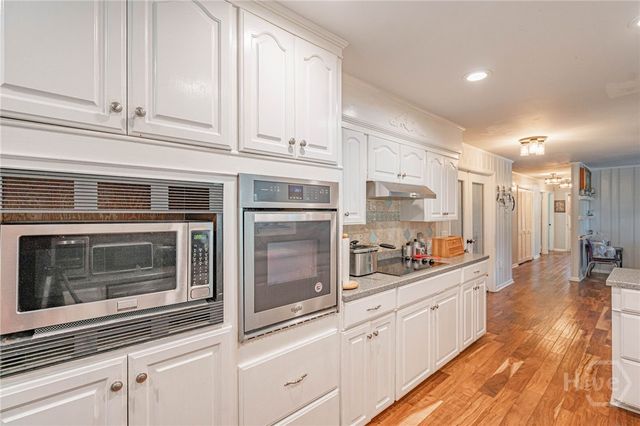 124 Drennon Drive, Jesup, GA 31545