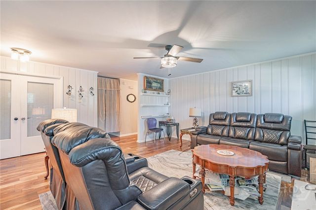 124 Drennon Drive, Jesup, GA 31545