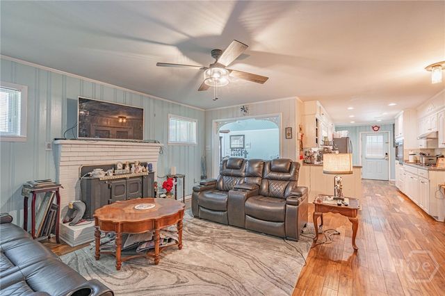 124 Drennon Drive, Jesup, GA 31545