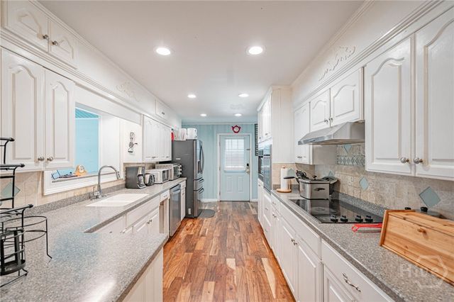 124 Drennon Drive, Jesup, GA 31545