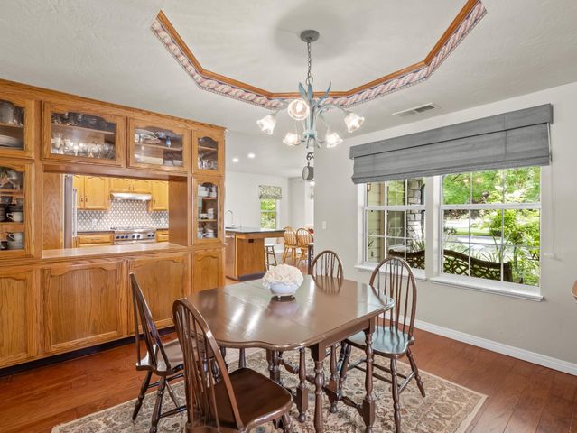 1565 S Highland Avenue, Sanger, CA 93657