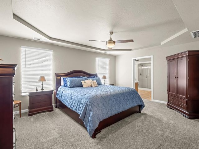 1565 S Highland Avenue, Sanger, CA 93657