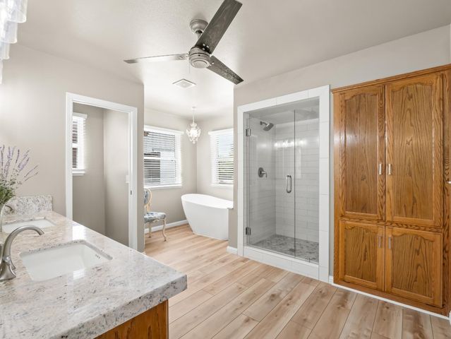 1565 S Highland Avenue, Sanger, CA 93657