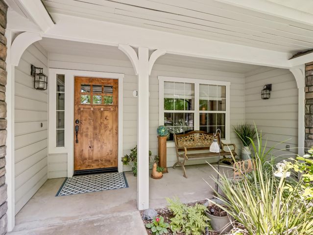 1565 S Highland Avenue, Sanger, CA 93657