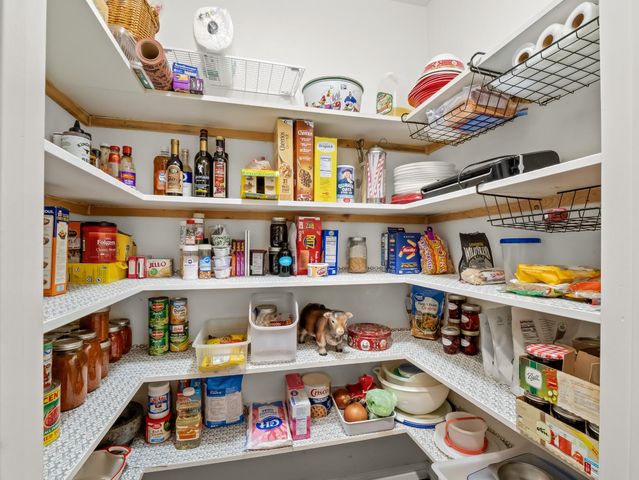 1565 S Highland Avenue, Sanger, CA 93657